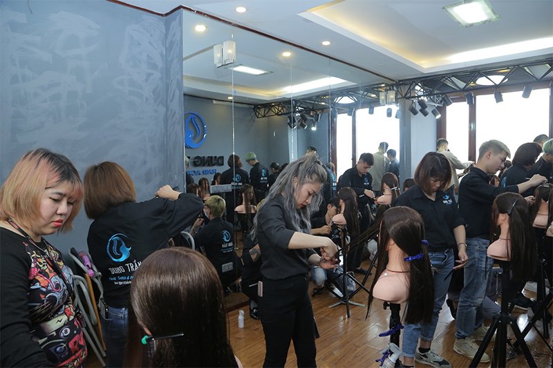 Trung tâm đào tạo nghề cắt tóc 